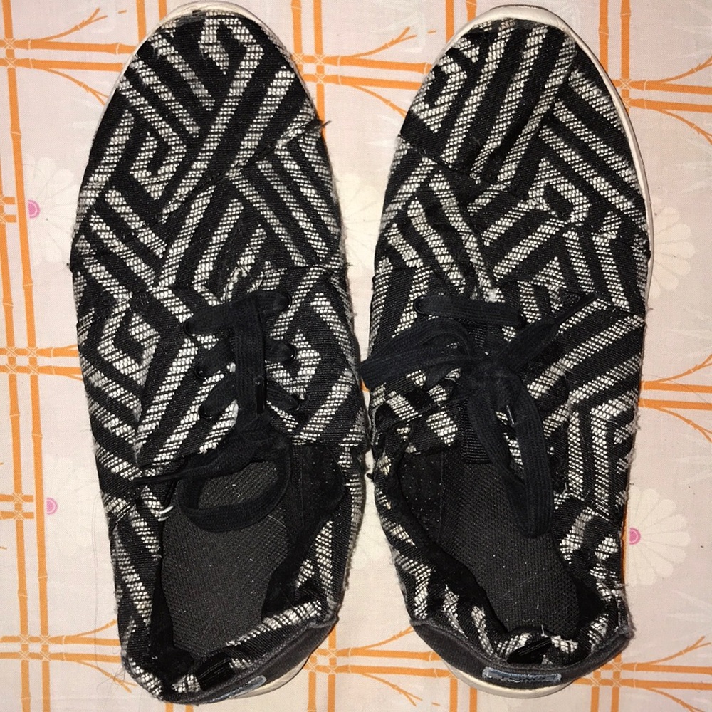 Toms Sneakers
